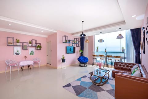 Living room, Seating area, Dining area, Sea view