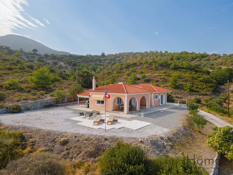 Villa Paradiso - Breathtaking Seaview House in Samos, Greece