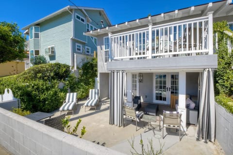 Walk To Beach & Village - 5 Bedrooms - 3 Units House in Carlsbad