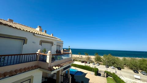 Day, Balcony/Terrace, Beach, Pool view, Sea view, Swimming pool