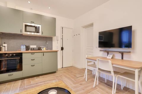 Très bel appartement pour 4 aux portes de Paris Apartment in Aubervilliers