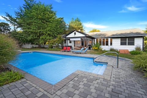 Respite Ranch: Private Pool, Hot Tub, Beach Access House in Cutchogue