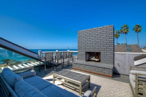 Luxury Ocean Views - 6 BR Home - Steps to Sand Maison in Carlsbad