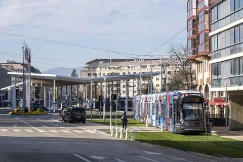 ZenBNB / Terrassière / Proche Tram / Hyper / Wifi / Wohnung in Annemasse