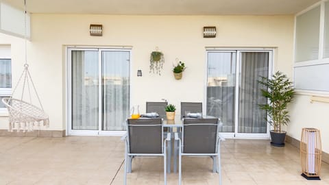 Patio, Balcony/Terrace, Living room