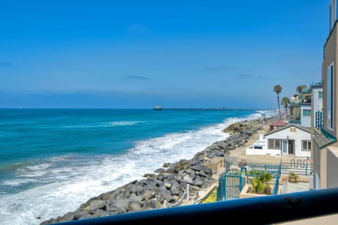 3BR Oceanview, Gated Community & Parking, Elevator House in Oceanside