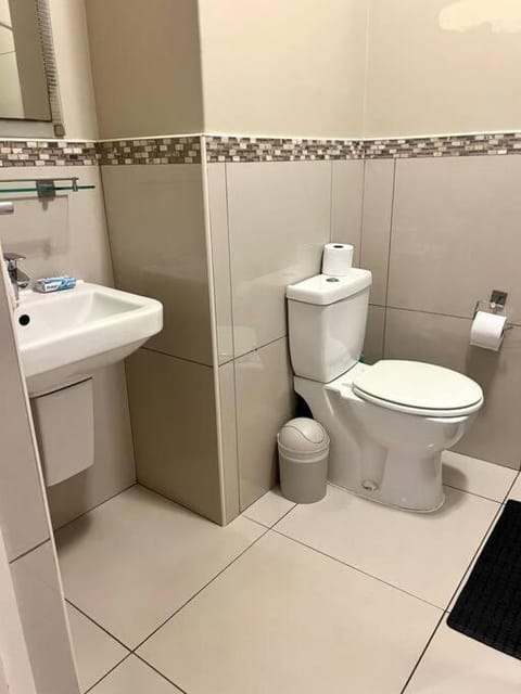 Seasons Court umhlanga 2bed Apt Apartment in Umhlanga