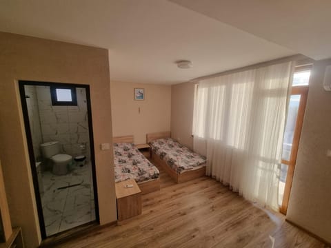 Къща за гости Люляк Bed and Breakfast in Varna Province