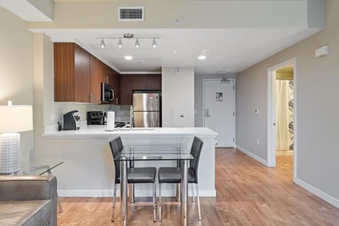 Dining area, kitchen