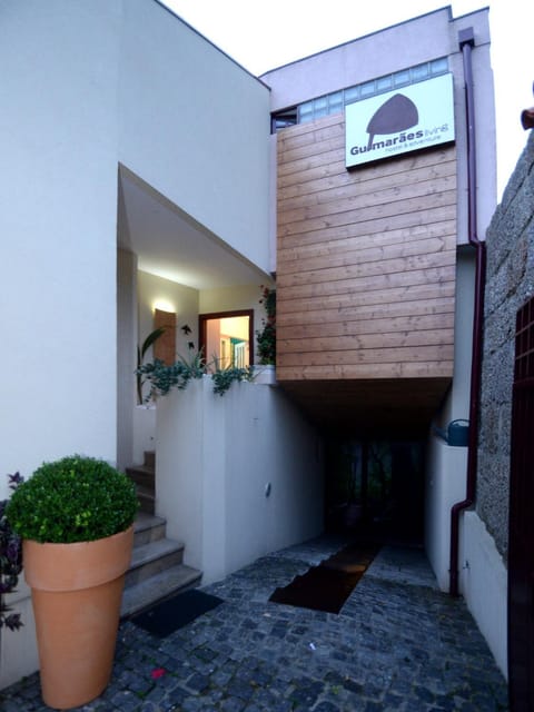 GuimaraesLiving - Hostel & Adventure Hostel in Guimaraes