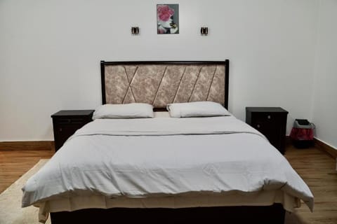 New Cairo Huazhuyijia-华住驿家 Bed and Breakfast in New Cairo City