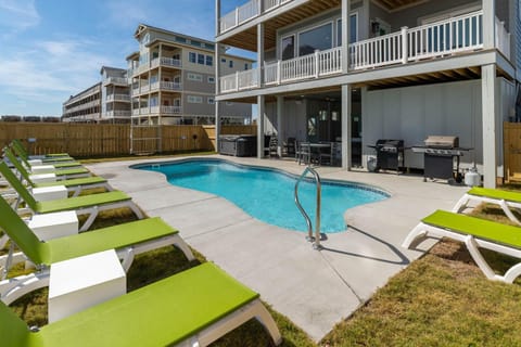 MerSea Oceanfront 10 Bedroom Home Condo in Hatteras Island