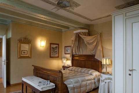 Domus Nova Palace - Italian Homing Bed and breakfast in Verona