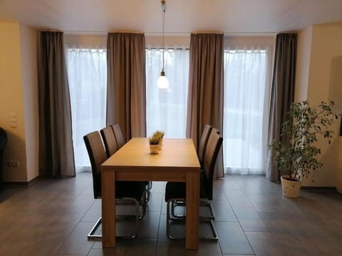 Spacious apartment with garden Appartement in Tauberbischofsheim