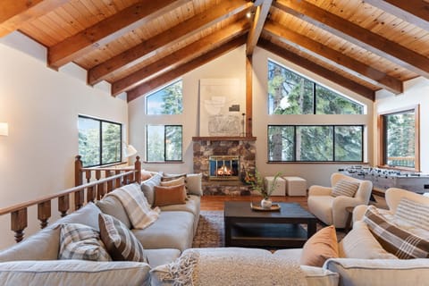 Living room, Seating area, Lake view, Mountain view