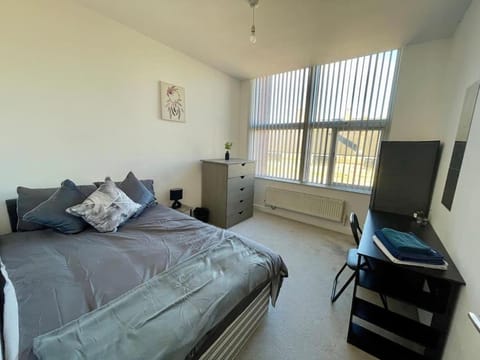 2 Bedroom Flat in Town Center Wellingborough Apartamento in Wellingborough