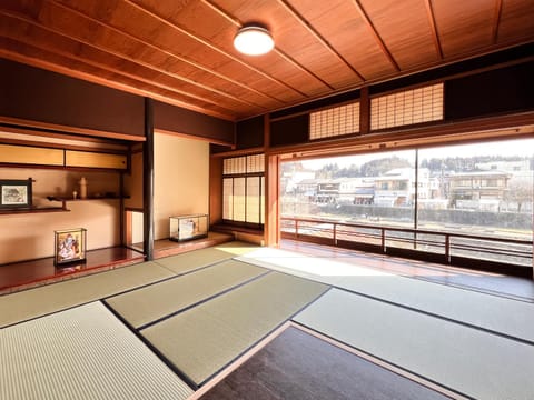 Photo of the whole room, Bedroom, River view