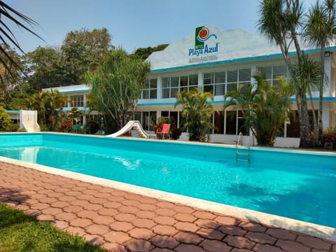 Property building, Swimming pool, Swimming pool