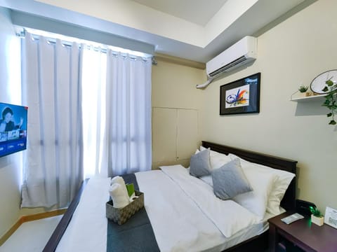 1BR Condotel Suite at Sunshine100 City Plaza #SS01 Bed and Breakfast in Mandaluyong