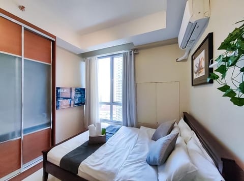 1BR Condotel Suite at Sunshine100 City Plaza #SS01 Bed and Breakfast in Mandaluyong