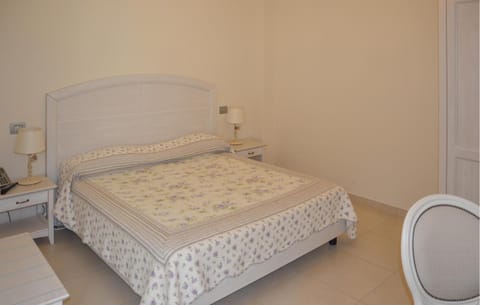 1 Bedroom Nice Apartment In Tortoreto Condominio in Tortoreto