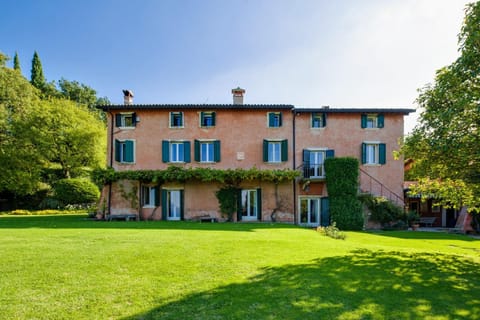 Property building, Facade/entrance, Garden