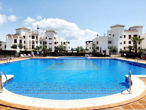 Ptabaja. a pie de piscina en el Valle Golf Resort Apartment in Region of Murcia