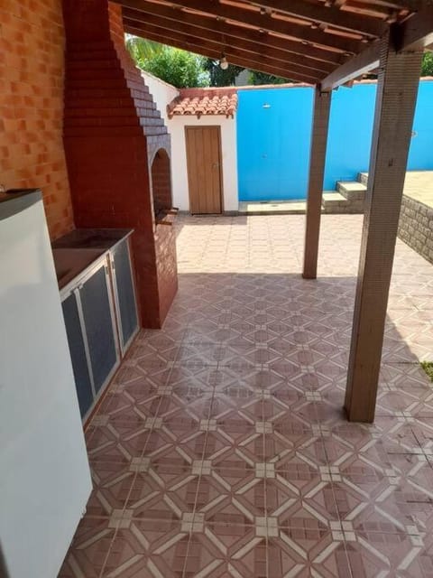 Shower, BBQ facilities