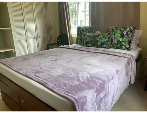 2-bedroom Apt in an Ocean Front Resort in Jamaica - Enjoy 7 miles of White Sand Beach! apts Eigentumswohnung in Negril