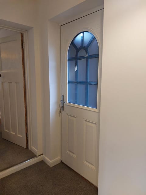 Charming 1 bedroom self-contained flat. Apartment in Telford