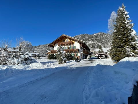 Property building, Winter