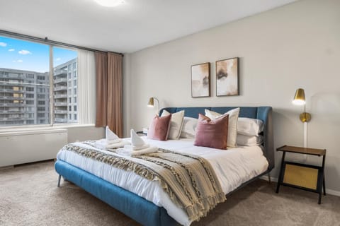 DC Luxury Apartment Near Metro Apartment in Crystal City