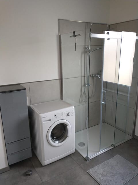 Shower, Bathroom, washing machine