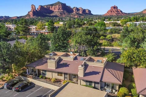 Gated Sedona Home Pool Spa Golf Tennis Apartment in Village of Oak Creek