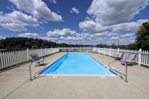 The Fish Hatchery, Unit N2 House in Garland County