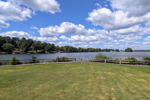 The Fish Hatchery, Unit N2 House in Garland County