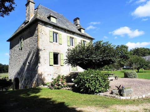 Gîte de France Laclefdeschamps 3 épis - Gîte de France 10 personnes MAE-9514 Apartment in Auvergne-Rhône-Alpes