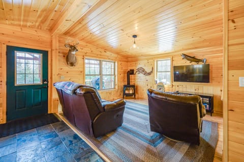 Peaceful Bradford Cabin with Pond and Covered Deck! House in Penobscot