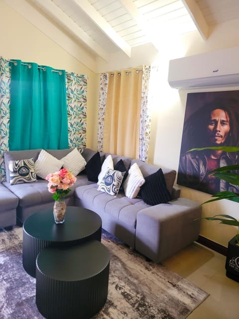 The Surada Bay 2 bedrooms Apartment in Saint Catherine Parish