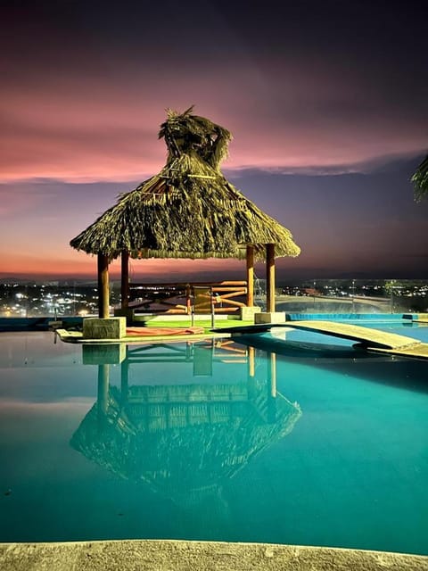 casa con hermosa vista al lago de tequesquitengo House in Tequesquitengo