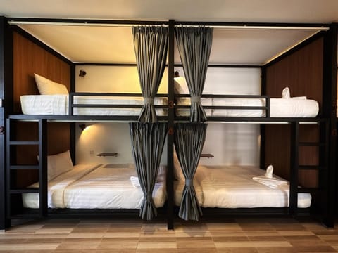 Bed, Bedroom, bunk bed