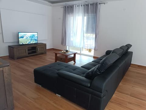 Communal lounge/ TV room, TV and multimedia, Living room, Seating area, Internal: Not applicable to any particular room