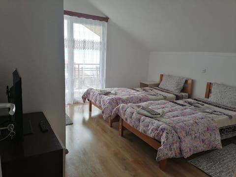 Shoposki Guest House Bed and Breakfast in Municipality of Ohrid, North Macedonia