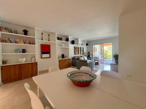 Paradis sur le Golf de le Quinta avec accès direct à la piscine Apartment in Marbella