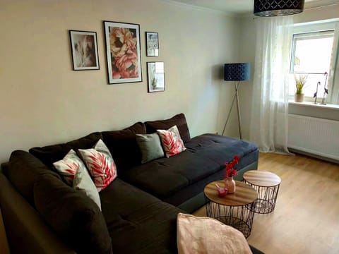 Apartment Schweich-Issel Familie Lentes NEU RENOVIERT Condo in Trier