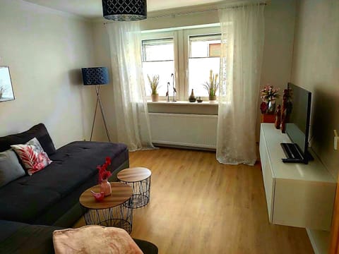 Apartment Schweich-Issel Familie Lentes NEU RENOVIERT Condo in Trier