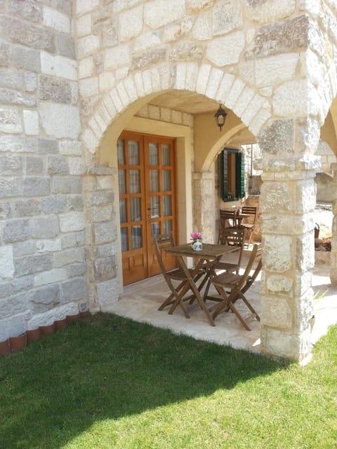 Patio, Day
