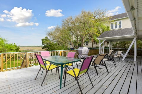 Flip Flop Paradise House in Folly Beach