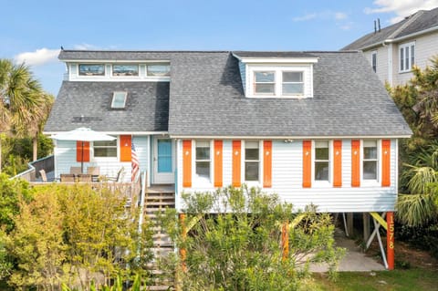 Flip Flop Paradise House in Folly Beach