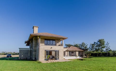 Property building, Day, Garden, Garden view